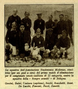 Da La Stampa Sportiva. La formazione (di soli 10 uomini) che vinse 1-0 (per forfait la gara di andata del Campionato Emiliano di II Categoria.