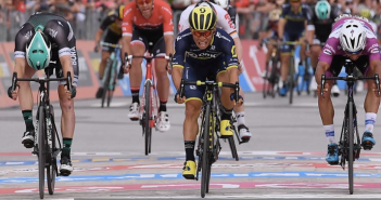 Giro d’Italia, 7ª tappa: Caleb Ewan vince la volata di Alberobello al fotofinish