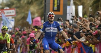 Giro d'Italia, 2ª tappa: Elia Viviani vince la volata di Tel Aviv