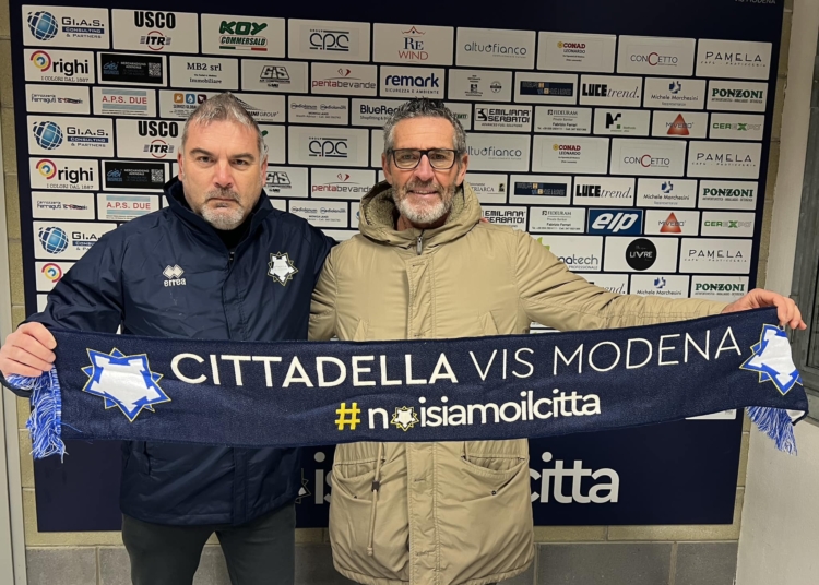 Stefano Paraluppi, responsabile tecnico del settore giovanile della Cittadella Vis Modena col vipresdiente Michele Marchesini
