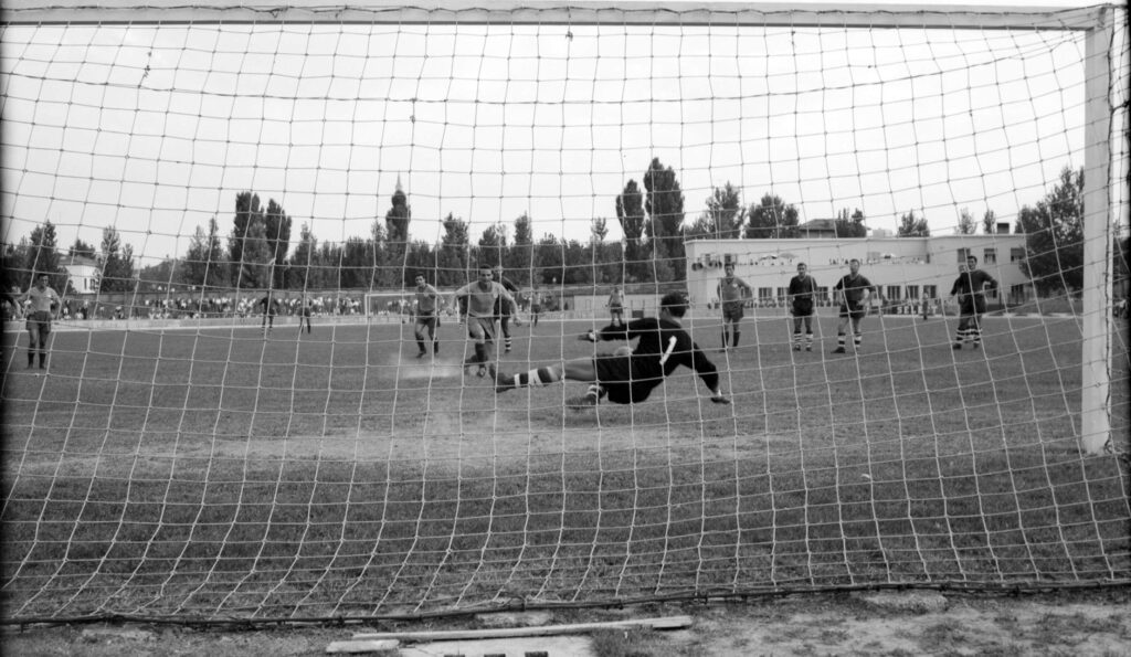 21.9.1958. Zenit Modena-Sambenedettese 1-0. Barbolini si fa parare un rigore da Dreossi.