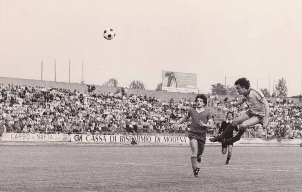 Il colpo di testa di Trevisan per il 3-0 finale.