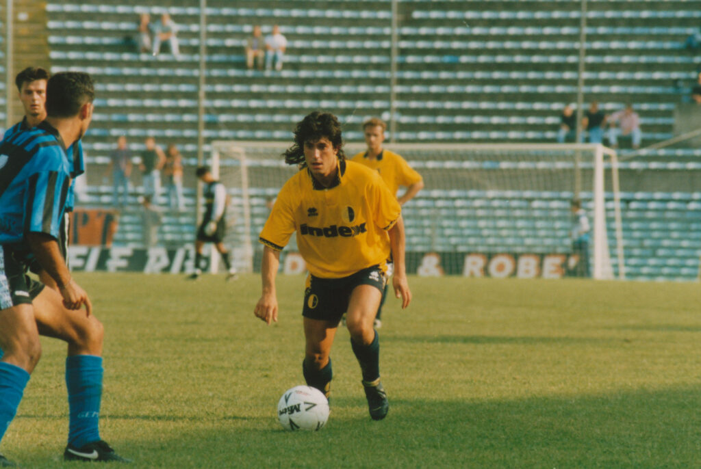 Il discusso Zaini in azione contro il Pisa