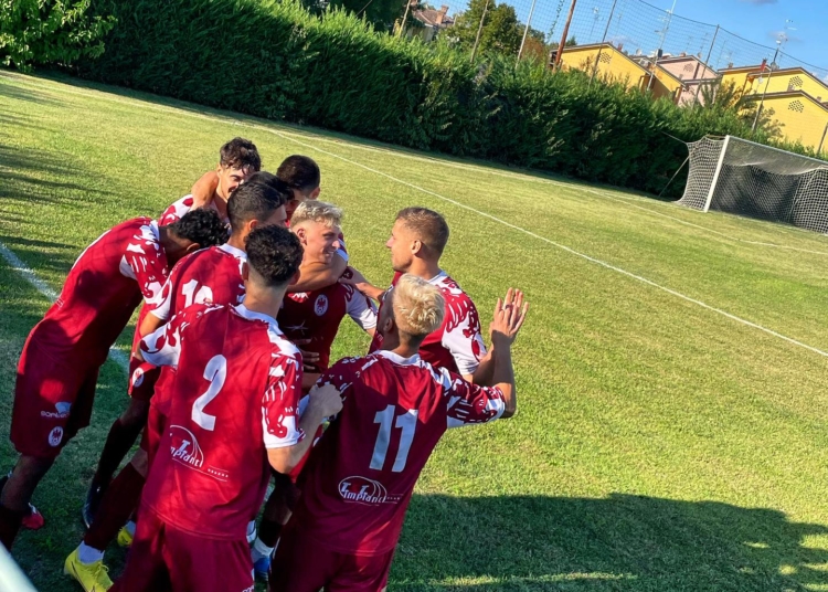 La Pieve-Rolo 1-0: Cheli festeggiato dopo il rigore