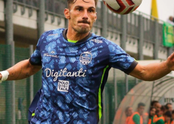 Fabio Notari con la maglia della Piccardo