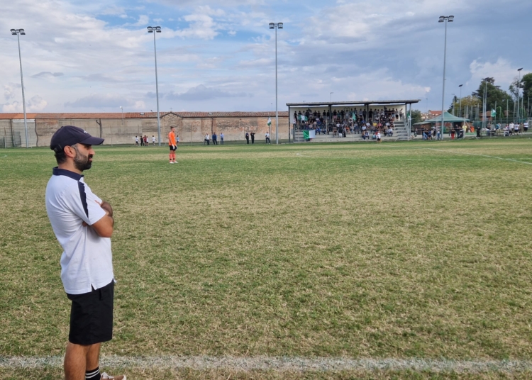 Mister Sarno (Corlo) durante la partita col Roteglia