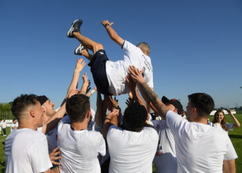 Mister Salmi (Cittadella) festeggiato dopo la promozione