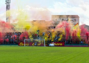 I tifosi del Giulianova nella partita di domenica contro il Terre di Castelli