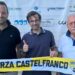 Il tecnico Stefano Azzani tra il presidente Diego Di Cosmo (a sinistra) e il ds Claudio Trebbi