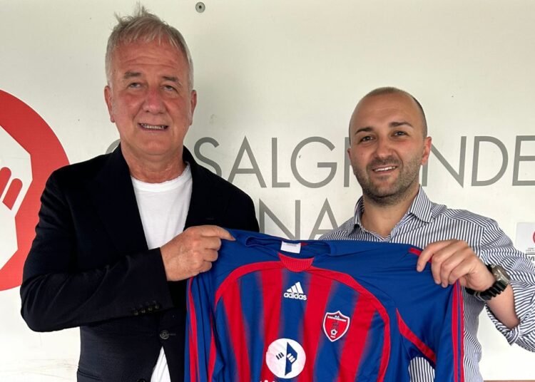 Casalgrande: mister Cantaroni col ds Bondi