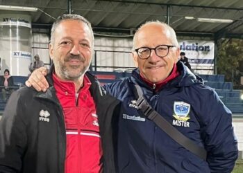 A sinistra Umberto Pezone, allenatore della Sanfa