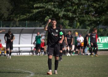 L'attaccante Franco del Medolla esulta dopo aver segnato uno dei due gol contro la Quarantolese
