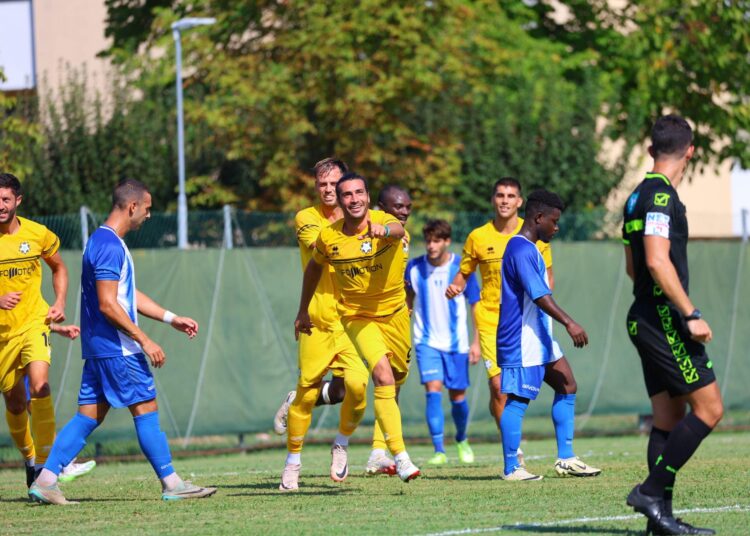 Formato esulta dopo il gol