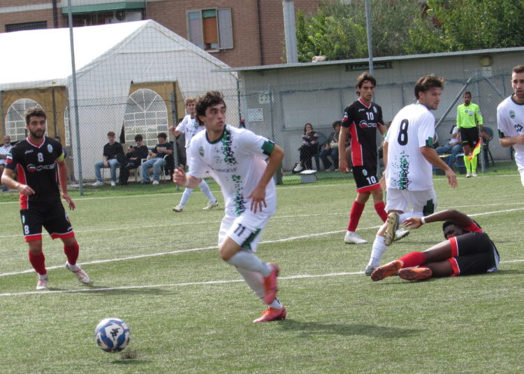 Cavani in azione contro il Camposanto