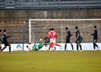 Uno dei 4 gol subiti da Piga della Cittadella a Piacenza