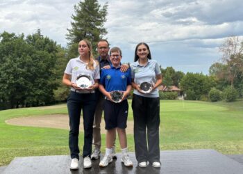 Da sx a dx: Margherita Di Martino, prima assoluta,
Cristian Tedeschi, primo Under 12, e Sofia Petrosino, terza assoluta al Trofeo Giovanile Federale di Bologna