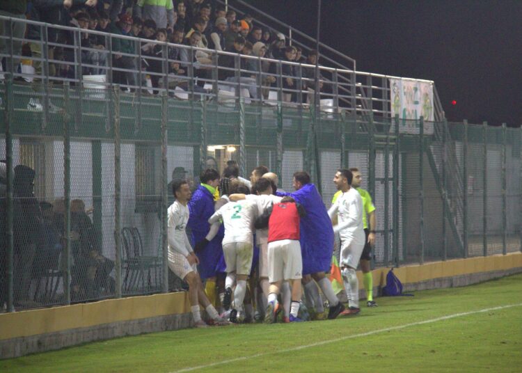 L'esultanza del Medolla dopo il gol di Haddaji nela sfida con la Sanmichelese