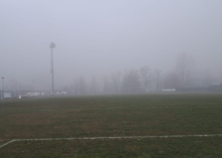 Alle 15.30 il campo di Montombraro si presentava quasi privo di nebbia ma la partita era già stata rinviata