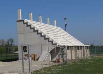 La nuova tribuna del Magotti di Marzaglia ormai completata