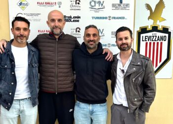 Levizzano: da sinistra il presidente Galli, il preparatire atletico Termanini, mister Sarno e il ds Mazzini