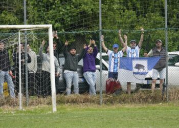 Gli ultras dell'Union 81 nella gara col Sozzigalli